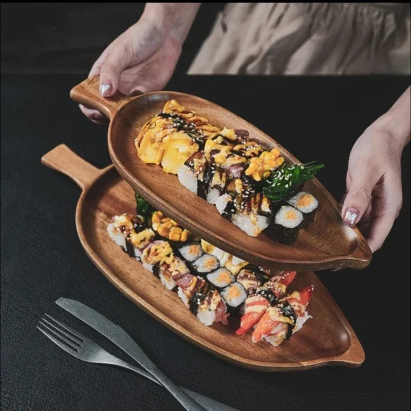 Assiette plateau bois style japonais présentation dressage table restaurant poisson sushi maki california rolls dessert repas fromage écologique durable - lebois-eco.com