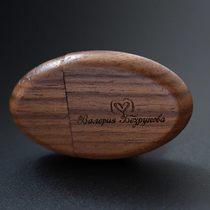 Clé usb ovale bois noyer érable personnalisable logo texte cadeaux promotion entreprise mariage photographe goodies durable - lebois-eco.com