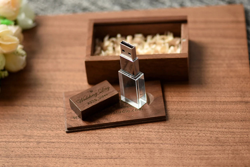 Coffret clé usb bois noyer érable bambou quartz personnalisable custom logo prénom entreprise cadeau goodies photographe anniversaire mariage durable - lebois-eco.com
