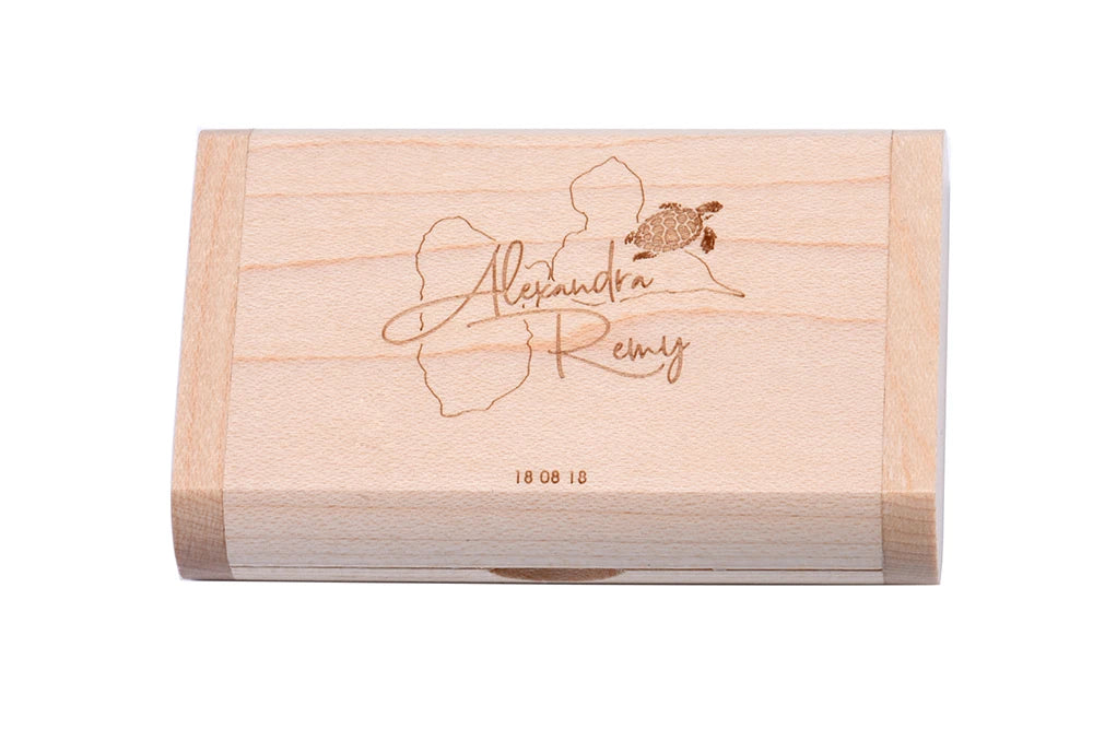 Coffret clé usb bois personnalisable vente en gros érable hêtre bambou logo prénom entreprise professionnels photographe cadeau goodies renouvelable écologique - lebois-eco.com