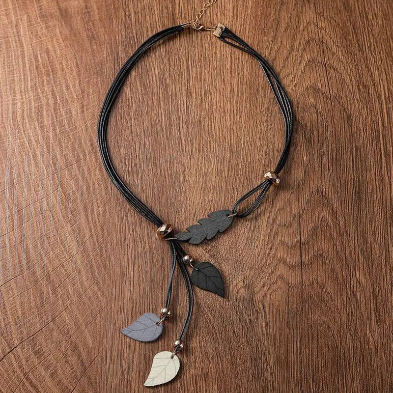Collier pendentif femme bois coton tressé nature feuillage style bohème cadeau anniversaire mariage événement durable - lebois-eco.com