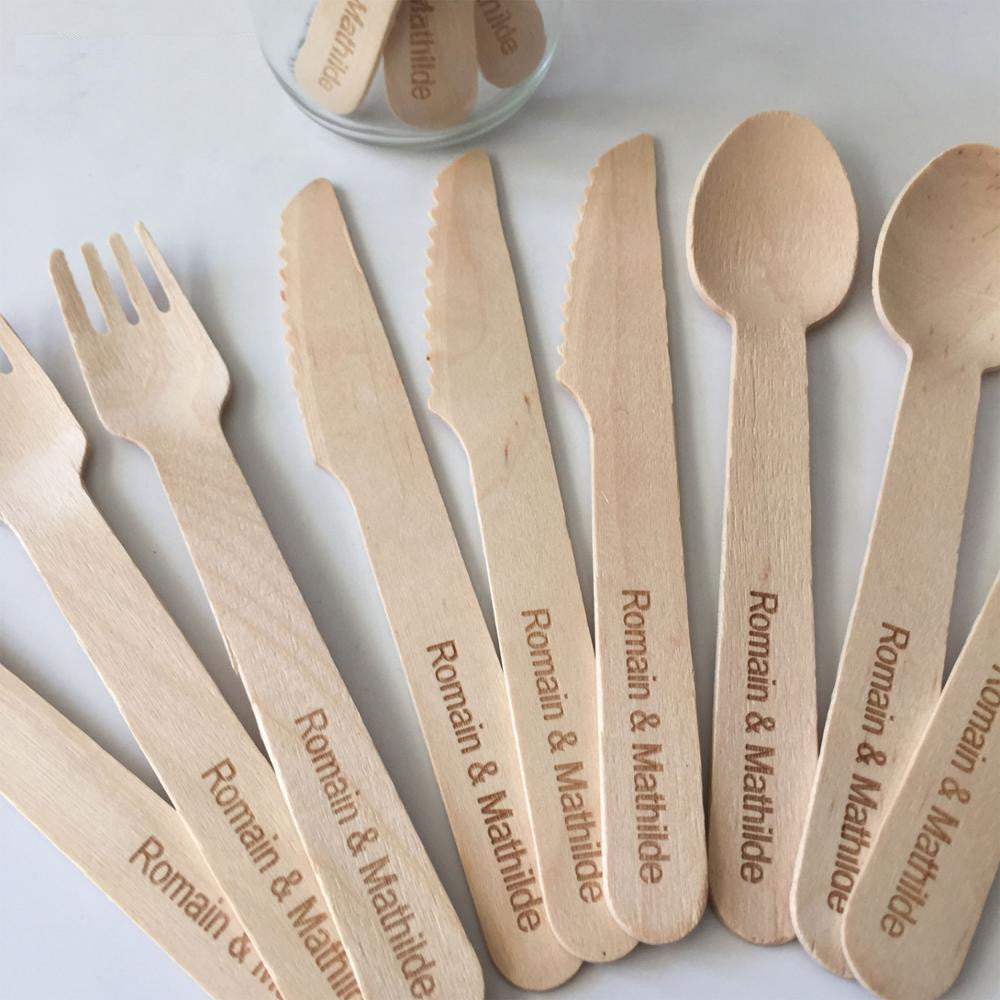 Couverts bois personnalisables personnalisés bois jetables compostables couteaux fourchettes cuillères fête anniversaire mariage repas logo custom do it yourself environnement écologique renouvelable responsable - lebois-eco.com