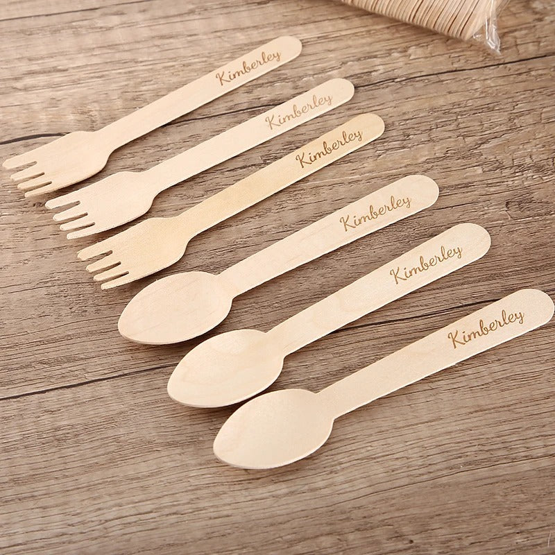 Cuillères fourchettes couverts bois jetables personnalisables logo texte nom prénom repas mariage anniversaire noël événements événementiel écologique - lebois-eco.com