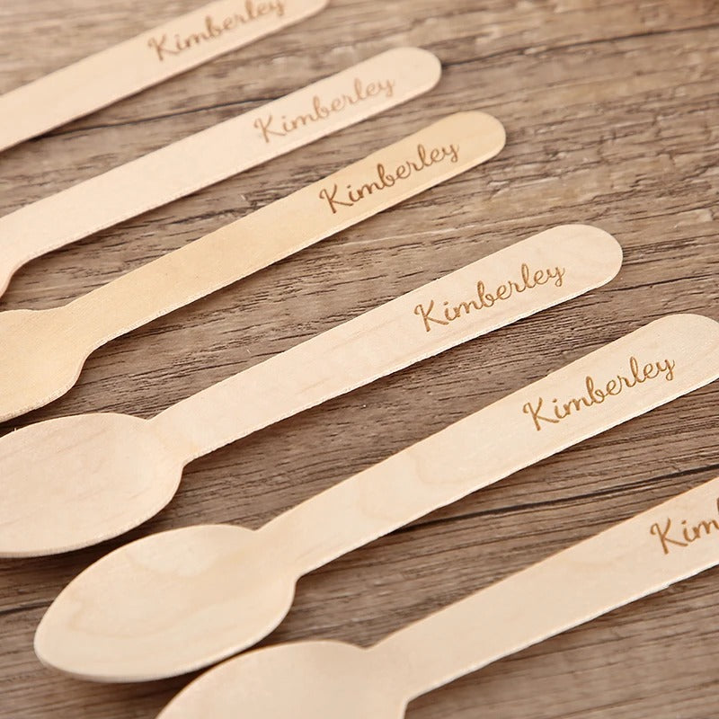 Cuillères fourchettes couverts bois jetables personnalisables logo texte nom prénom repas mariage anniversaire noël événements événementiel écologique - lebois-eco.com