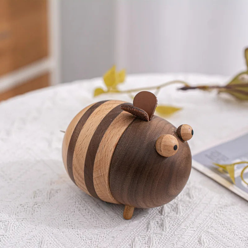 Distributeur porte cure-dents bois forme abeille décoration art fait main table maison cuisine apéritif repas dîner écologique durable - lebois-eco.com