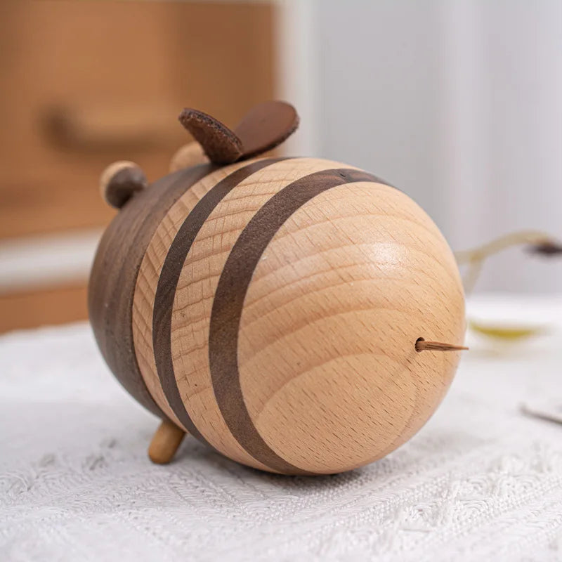 Distributeur porte cure-dents bois forme abeille décoration art fait main table maison cuisine apéritif repas dîner écologique durable - lebois-eco.com