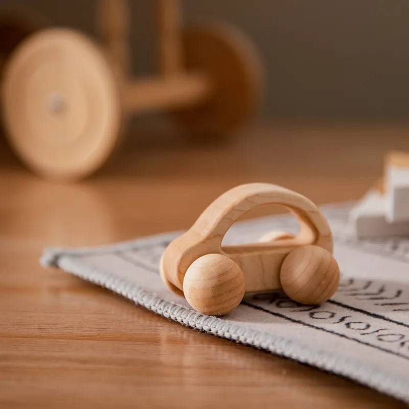 Jouet petite voiture train bébé bois hêtre artisanal fait main cadeau noël anniversaire éveil éducation écologique renouvelable durable - lebois-eco.com