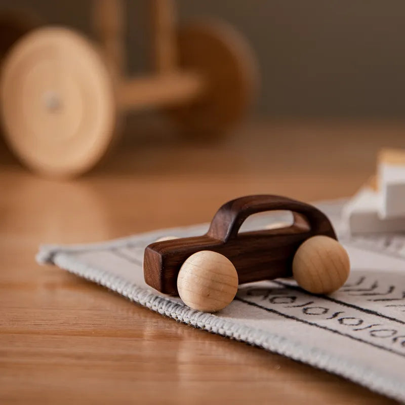 Jouet petite voiture train bébé bois hêtre artisanal fait main cadeau noël anniversaire éveil éducation écologique renouvelable durable - lebois-eco.com
