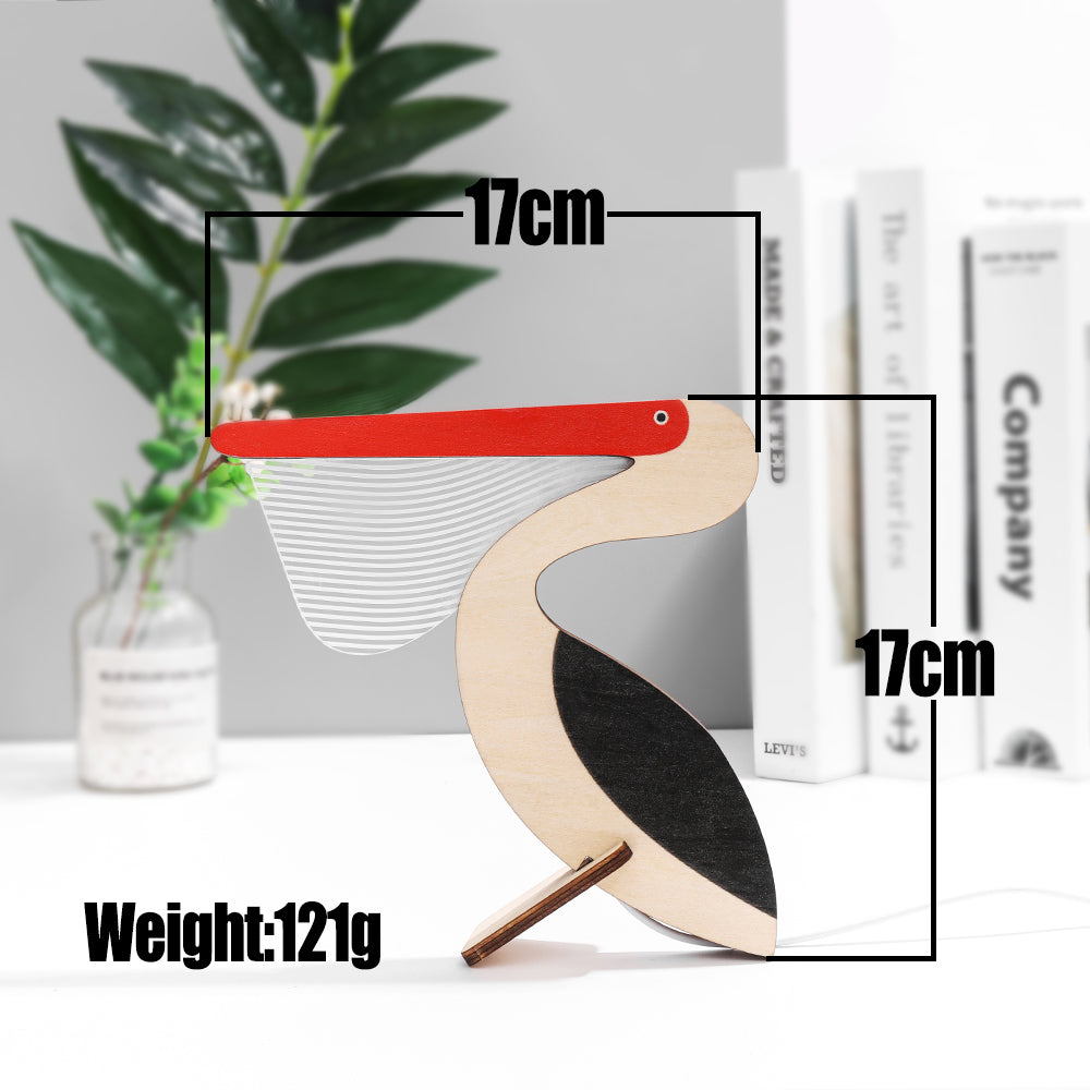 Lampe veilleuse led bois fait main gravure laser animaux pélican toucan baleine chambre enfant bébé cadeau naissance accouchement anniversaire environnement écologie renouvelable responsable - lebois-eco.com