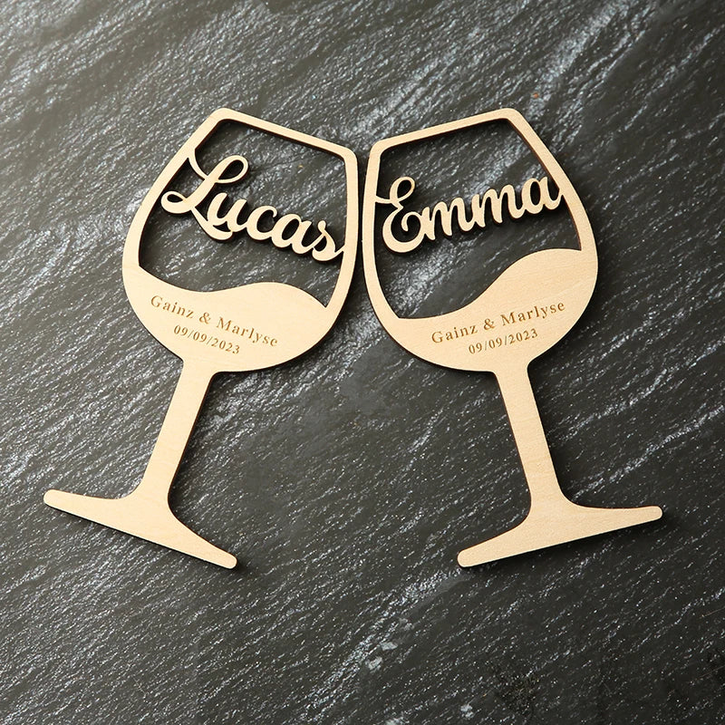 Marque place porte nom de table en bois personnalisable custom en forme de verre à vin décoration tables événement réceptions fêtes mariages anniversaires durable écologique - lebois-eco.com