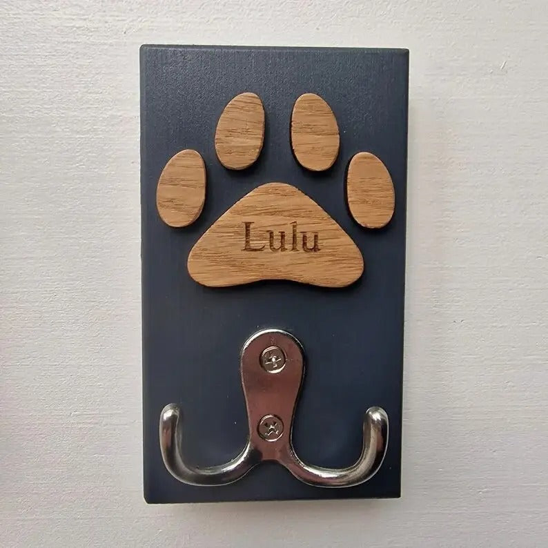 Porte-laisse chien bois personnalisable nom cadeau animal décoration intérieur durable - lebois-eco.com