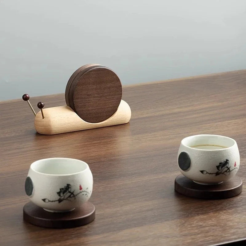 Sous-tasses escargot de bourgogne bois noyer 5 pièces aimantées thé café apéritif boisson décoration table maison écologique durable - lebois-eco.com