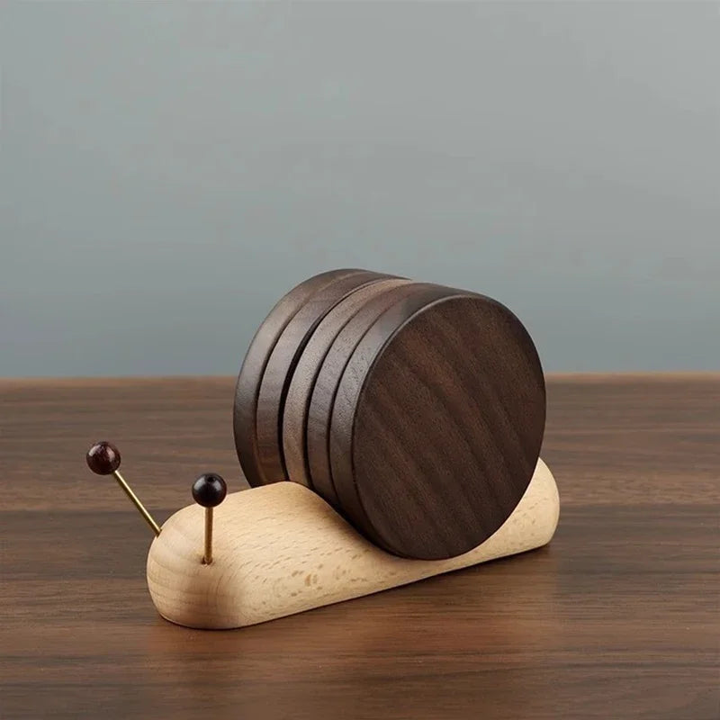Sous-tasses escargot de bourgogne bois noyer 5 pièces aimantées thé café apéritif boisson décoration table maison écologique durable - lebois-eco.com