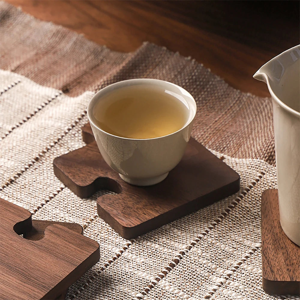 Sous-tasse sous-verre bois noyer forme puzzle boisson service thé café dressage décoration table maison intérieur écologique durable - lebois-eco.com