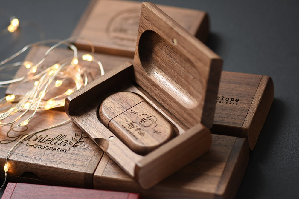 Coffret clé usb 3.0 bois noyer érable rose bambou personnalisable personnalisé logo prénom entreprise cadeau high tech anniversaire film mp3 photo fichier renouvelable écologique responsable environnement - lebois-eco.com