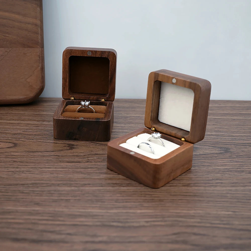 Boîte alliance bague mariage fiançaille bois personnalisable custom gravure laser bijou cadeau demoiselle honneur évènement durable unique - lebois-eco.com