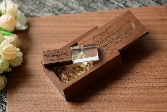 Coffret clé usb bois noyer érable bambou quartz personnalisable custom logo prénom entreprise cadeau goodies photographe anniversaire mariage durable - lebois-eco.com