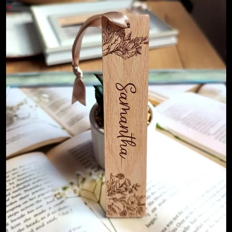 Marque-place en bois gravé avec prénom personnalisé