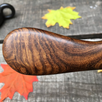 Peigne bois de Santal antibactérien hypoallergénique haute qualité rétro soin cheveux cuir chevelu pellicule coiffeur coupe hygiène environnement écologique renouvelable responsable - lebois-eco.com